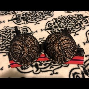 NWT VS Push Up Bra 34B